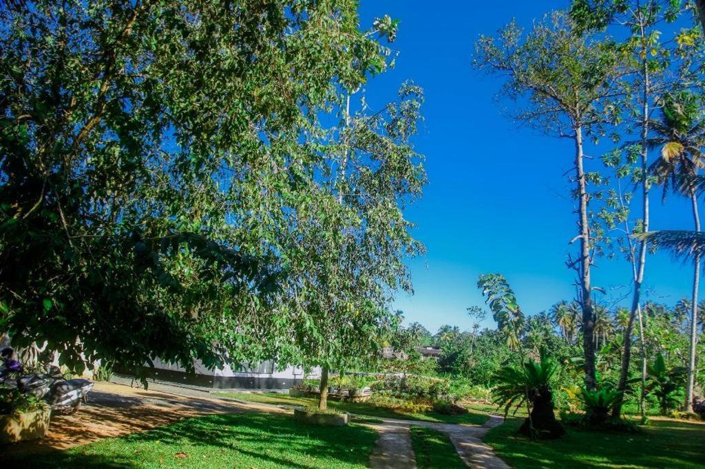 Aparthotel The Glade Weligama Esterno foto